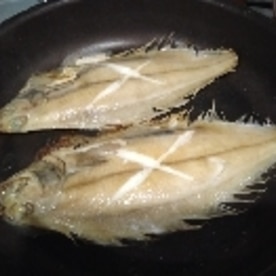 干しカレイの焼き方 フライパン レシピ 作り方 By えびんげん 楽天レシピ 干しカレイの焼き方 フライパン レシピ 作り方 By えびんげん 楽天レシピ